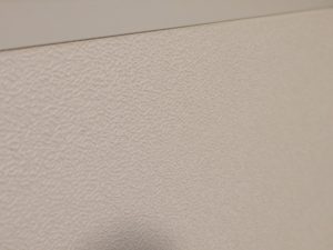 Rückseitige Oberfläche der Heidenfeld HF-HP 105 Infrarotheizung