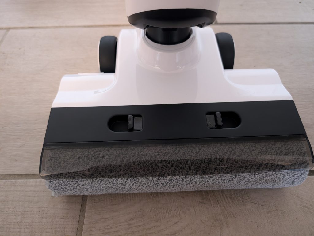 Uwant D100 Saugwischer Detailansich Walze