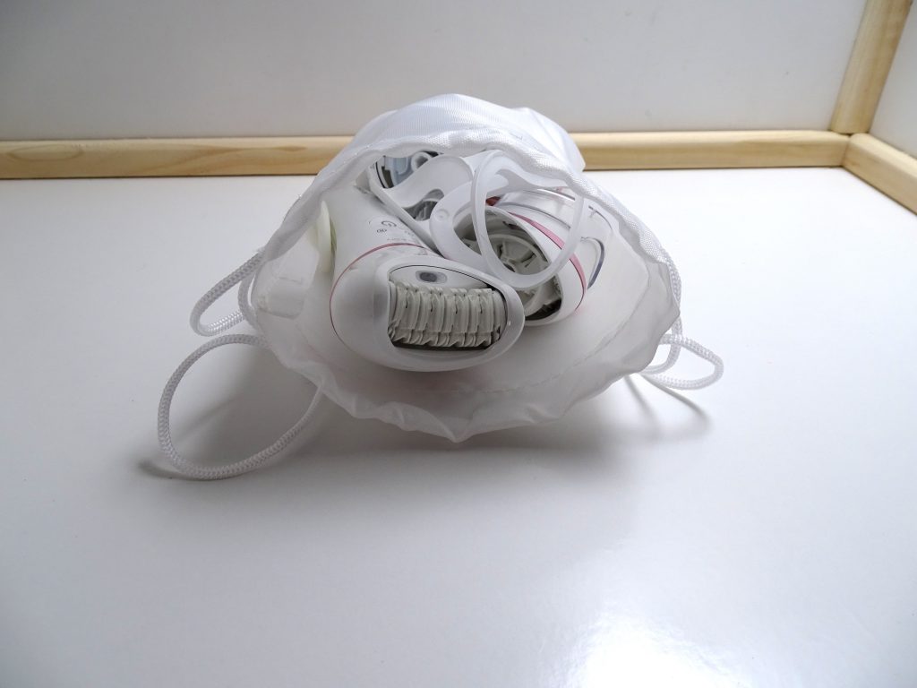 Philips BRE74010 Epilierer Tasche mit Inhalt