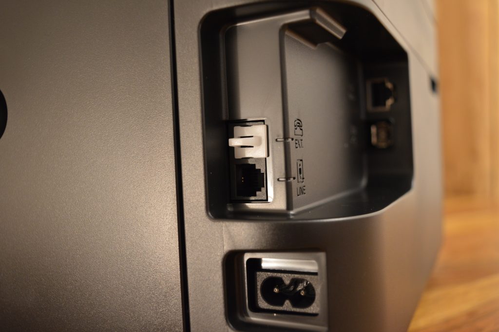 Epson WorkForce WF-2960DWF Drucker Anschlüsse Detailansicht