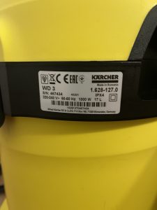 Kärcher WD 3 V-17/4/20 Nass-Trockensauger Typenschild auf dem Gehäuse