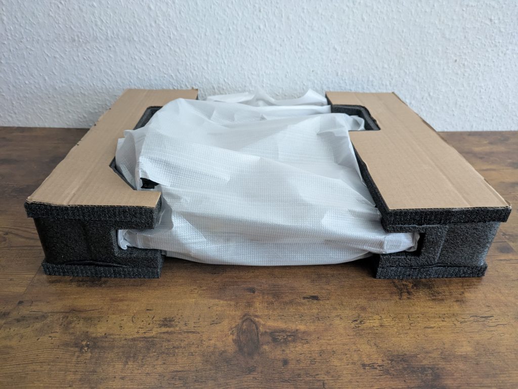 Cambridge Audio Alva ST Plattenspieler verpackt