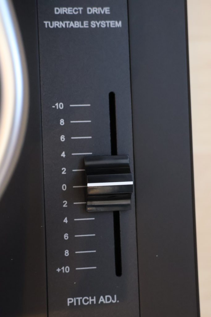 Pitch Control des Dual DTJ 301.1 Plattenspielers