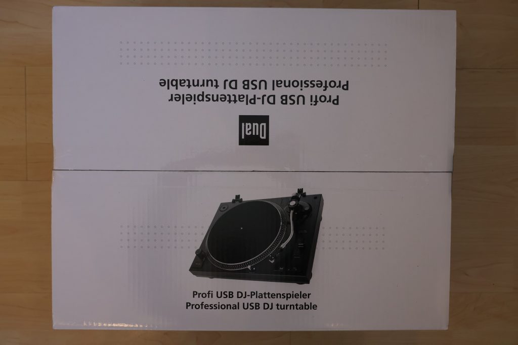 Verpackung des Dual DTJ 301.1 Plattenspielers von oben
