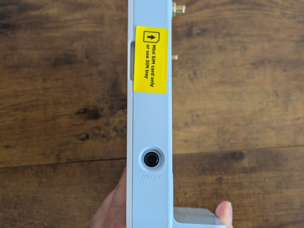 D-Link Eagle Pro AI G416 Router von rechts