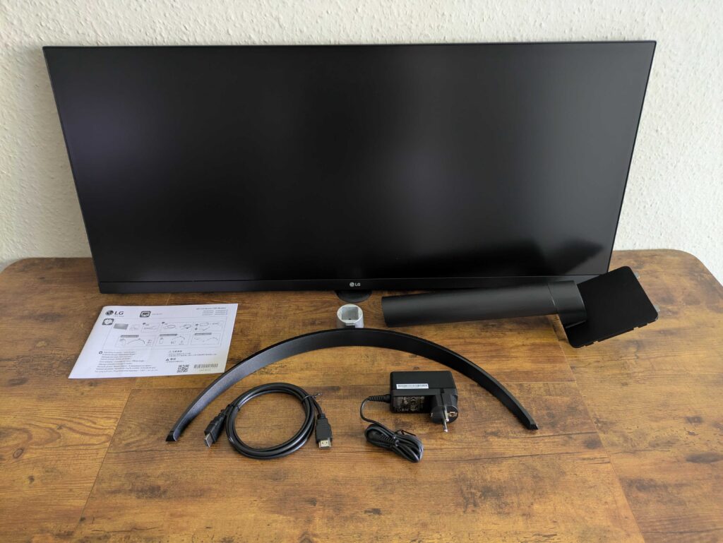 Lieferumfang des LG Electronics 34WQ500-B UltraWide Monitors