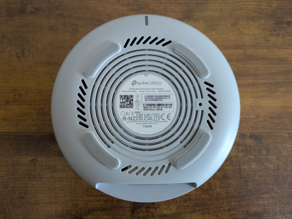 TP-Link Deco BE25 Router von unten