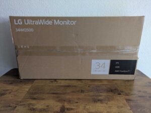 Verpackung des LG Electronics 34WQ500-B UltraWide Monitors