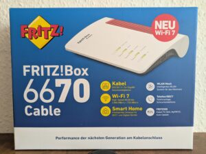 Verpackung des Verpackung des FRITZ!Box 6670 Cable Routers von vorne