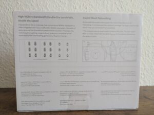 Verpackung des Xiaomi AX3000T Routers von hinten