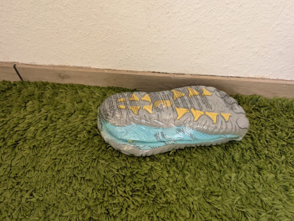 IceUnicorn Barfußschuhe in Plastikfolie
