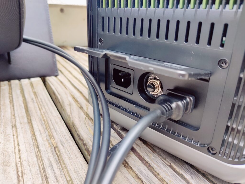 ALLPOWERS R600 Powerstation Solarladekabel-Anschluss