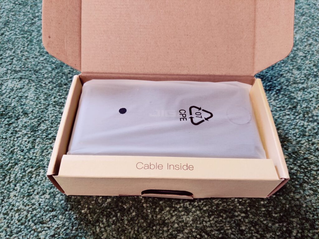 Jiga PC5 Powerbank Verpackung offen