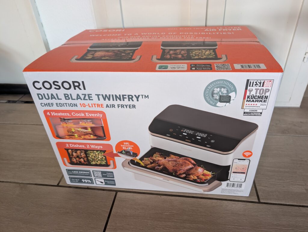 COSORI DualBlaze TwinFry Heißluftfritteuse Karton Ansicht von vorn