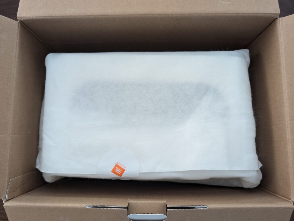JBL Authentics 200 Smart Home Bluetooth-Lautsprecher verpackt