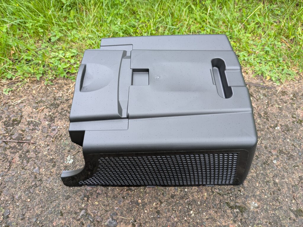 Oberteil des Fangkorbs des Bosch EasyMower 18V-32-200 Akku-Rasenmähers