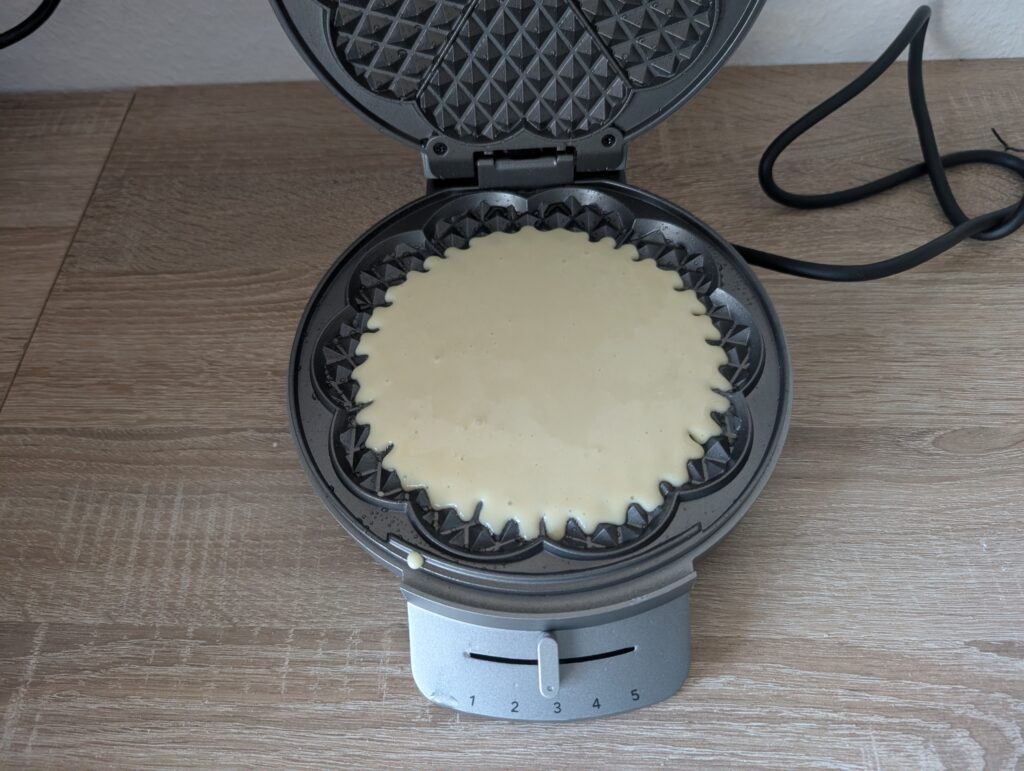 Princess-Waffeleisen mit Teig