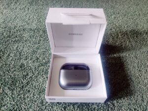 Samsung Galaxy Buds3 Kopfhörer in der Verpackung