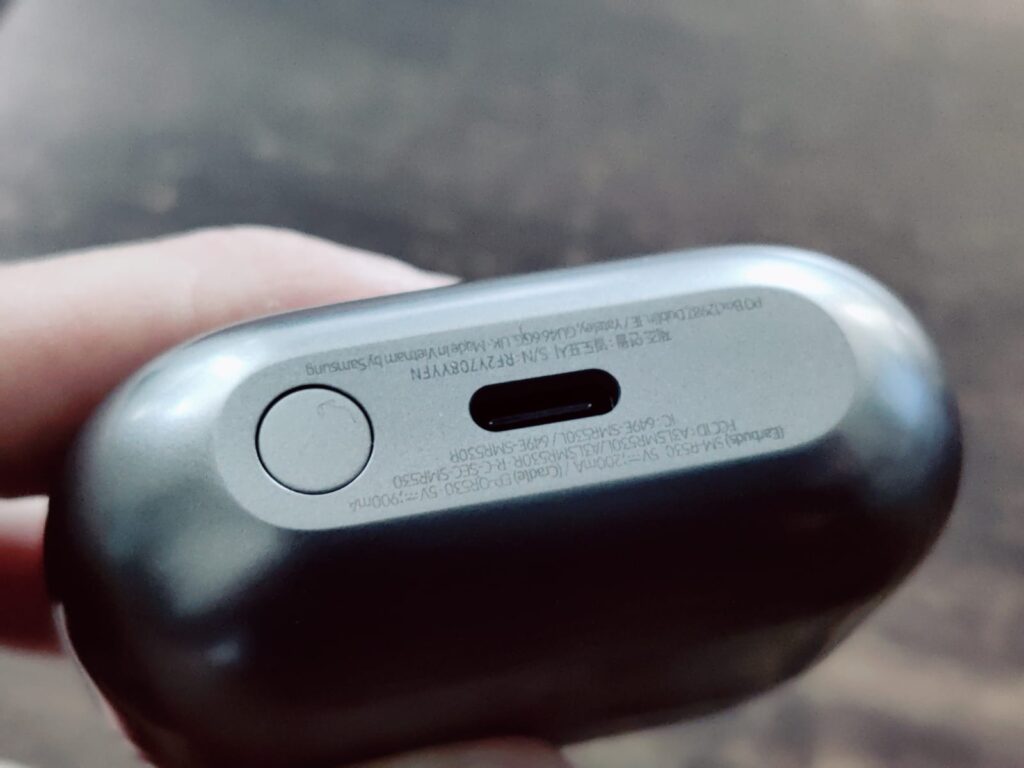 Samsung Galaxy Buds3 In-Ear-Kopfhörer Ladeanschluss am Case