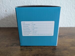 Verpackung der Wansview A1 Überwachungskamera von links