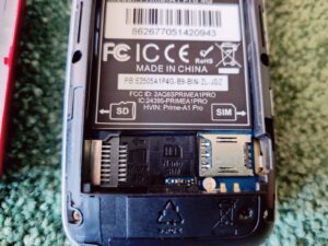 Easyfone Prime-A1 Pro Seniorenhandy SIM- und SD-Kartenslots