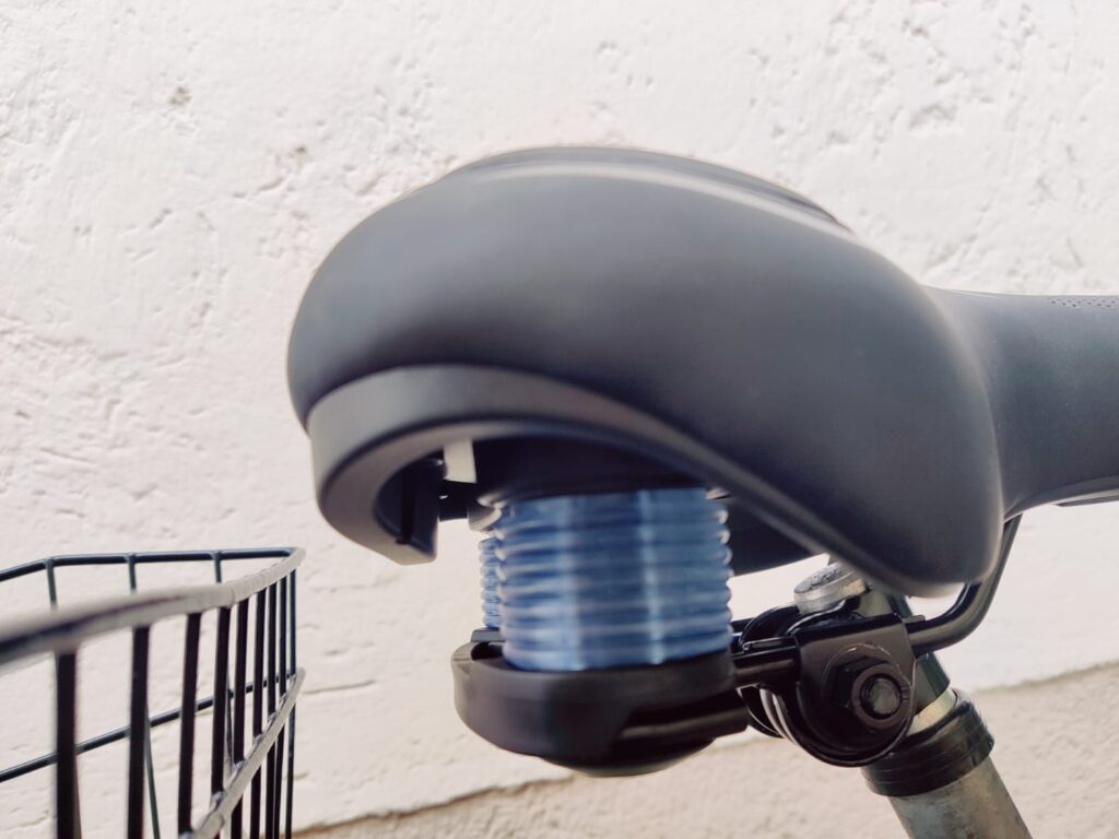 toptrek Top-01 Fahrradsattel montiert von unten