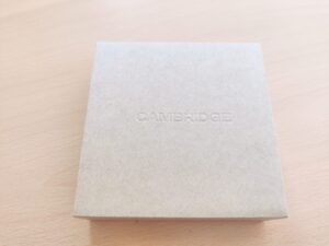 Cambridge Audio Melomania A100 In-Ear-Kopfhörer Verpackung von oben