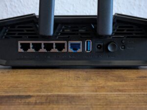 Anschlüsse des ASUS TUF Gaming BE3600 Routers