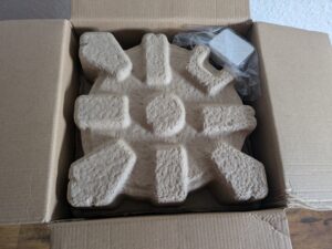 Verpackung des Philips 600i Luftreinigers geöffnet