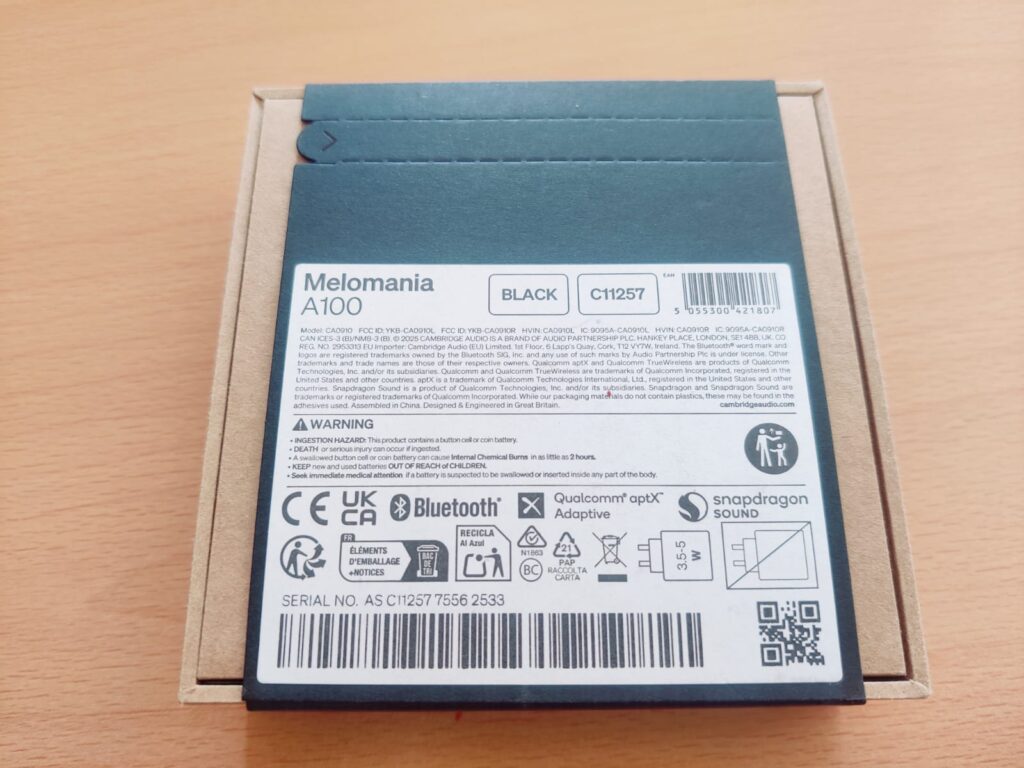 Cambridge Audio Melomania A100 In-Ear-Bluetooth-Kopfhörer Verpackung Rückseite