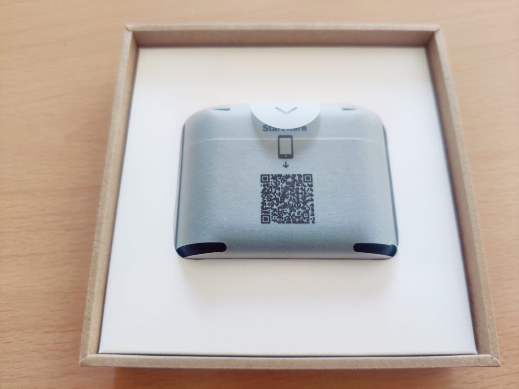 Cambridge Audio Melomania A100 In-Ear-Bluetooth-Kopfhörer in der Verpackung