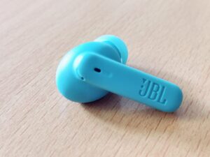 JBL Wave Beam 2 In-Ear-Kopfhörer Ohrhörer mit Schriftzug
