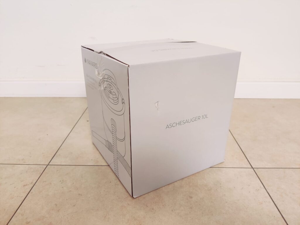 Navaris Aschesauger Verpackung von der Seite