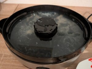 Aigostar-Dampfgarer Wassertank nach der Nutzung