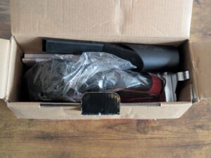 Verpackung der Einhell TE-JS 1880 Li – Solo Stichsäge geöffnet