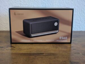 Verpackung des Edifier ES60 Lautsprechers von hinten