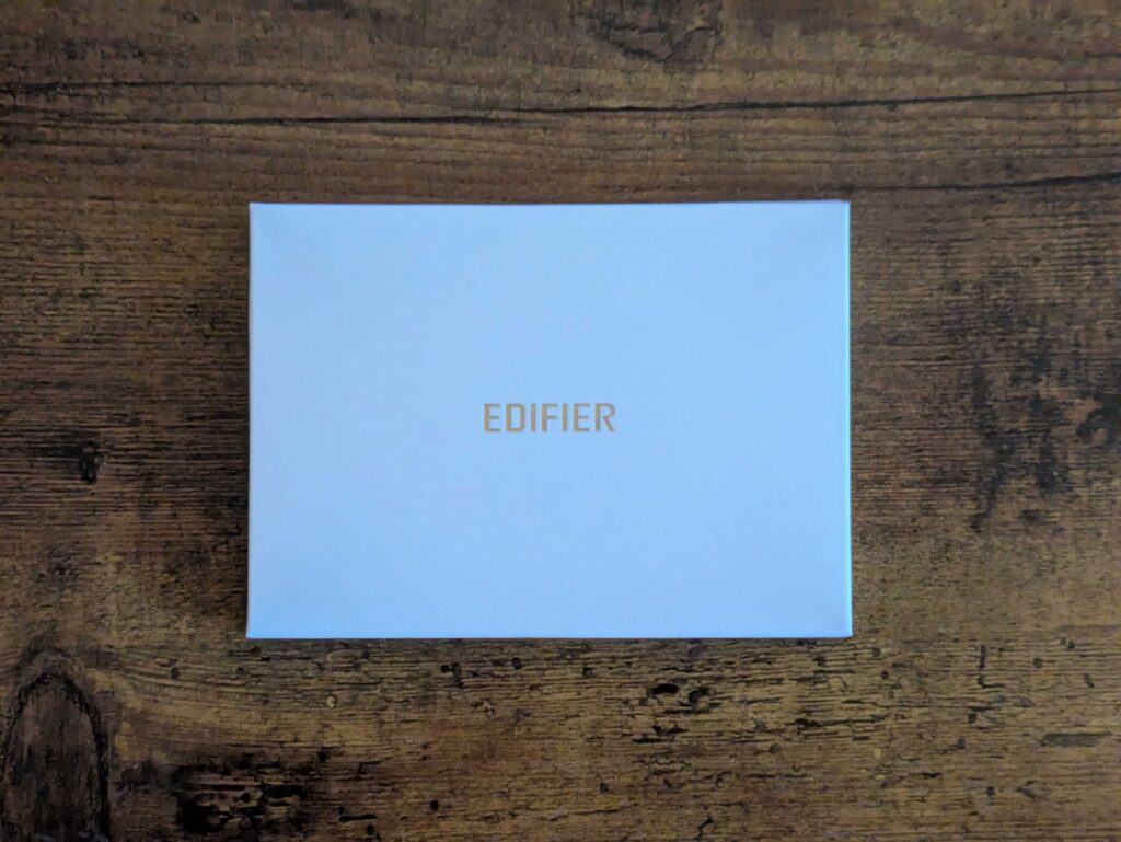 Zubehörverpackung des Edifier ES60 Lautsprechers