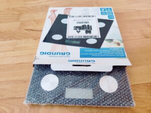 Grundig 18682 Personenwaage Verpackung offen