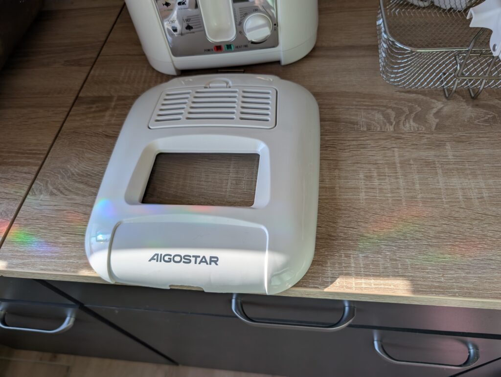 Aigostar-Fritteuse Deckel abgenommen