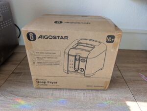 Aigostar-Fritteuse in Verpackung