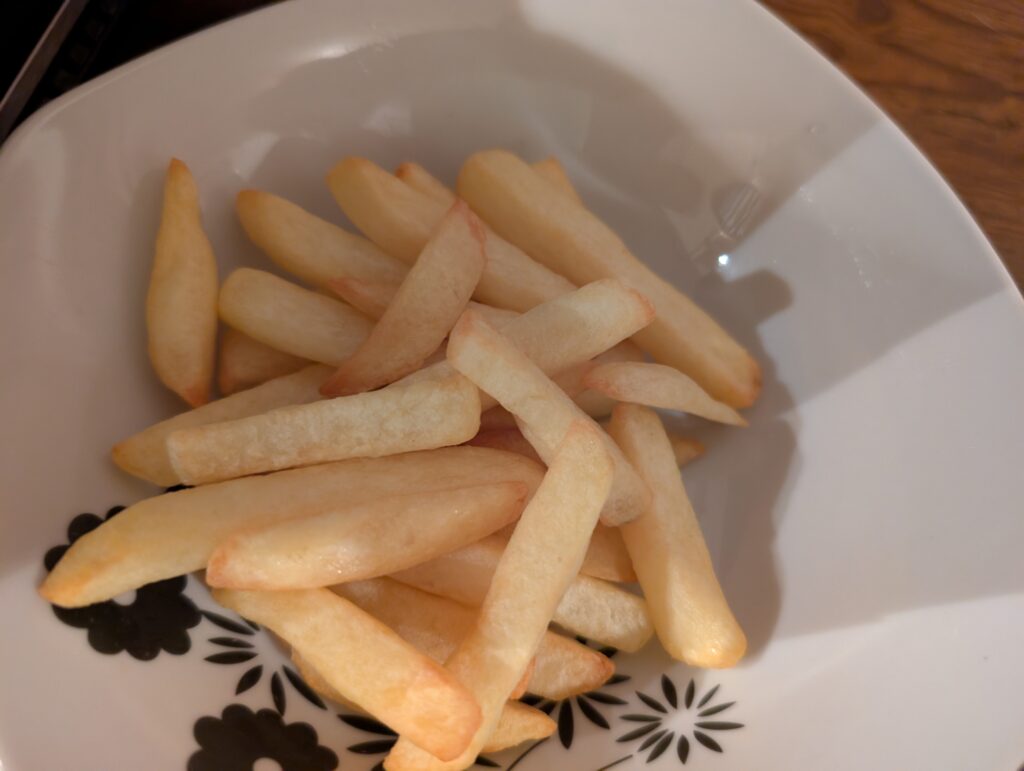 Braun TwinCook 5 Pro 3-in-1 Heißluftfritteuse Pommes frites fertig