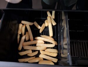 Panasonic NF-BC1000 Flex Heißluftfritteuse Pommes nach dem Garen