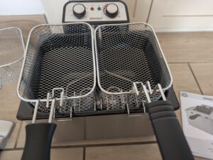 Steba DF 300 Fritteuse kleine Körbe in Abtropfstellung
