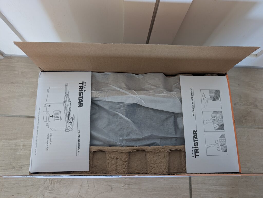 Tristar FR-9327 Fritteuse Verpackung geöffnet