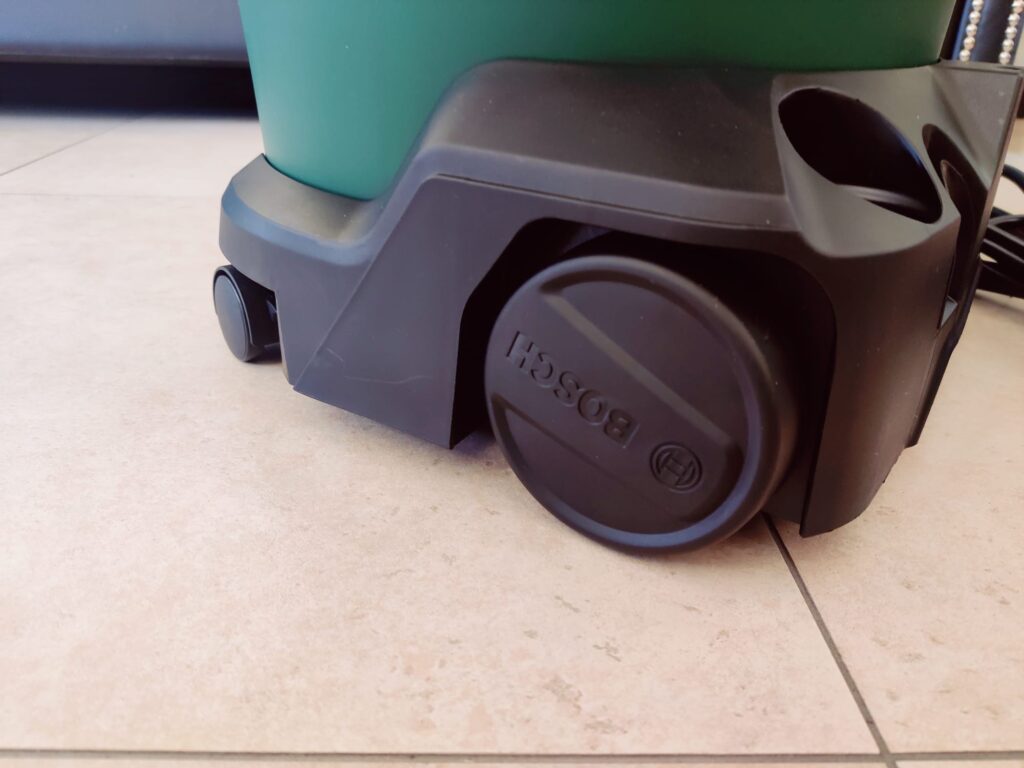 Bosch AdvancedVac 20 Nasssauger Hinterräder