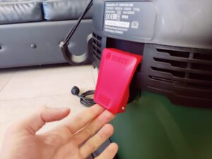 Bosch AdvancedVac 20 Nasssauger Behälterklemme