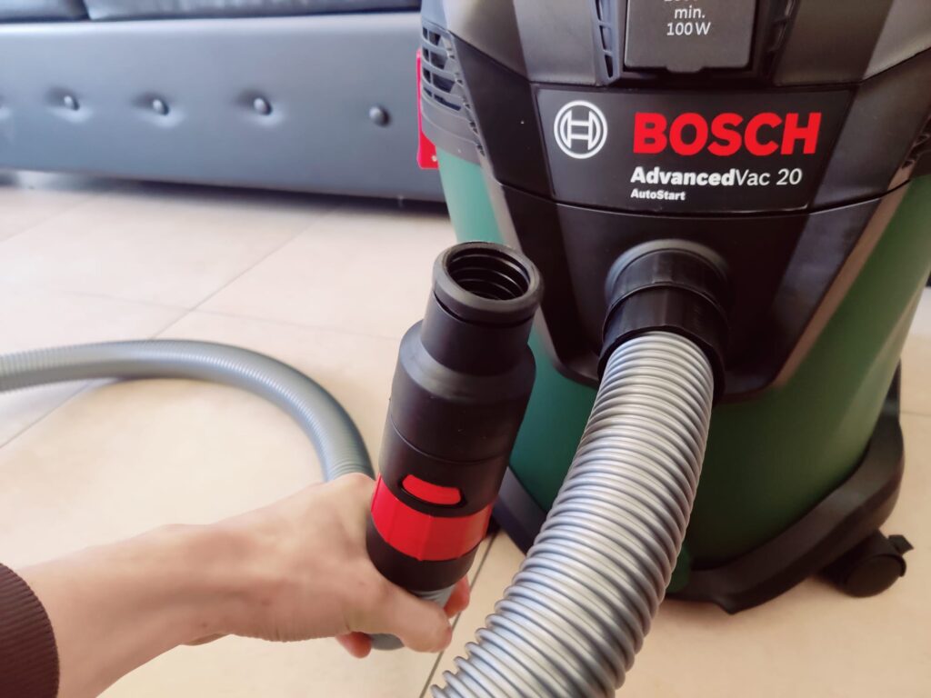 Bosch AdvancedVac 20 Nasssauger Schlauchanschluss