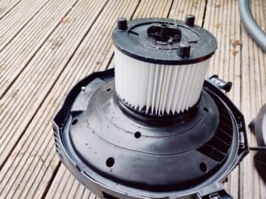 Bosch AdvancedVac 20 Nasssauger Filter nach Betrieb
