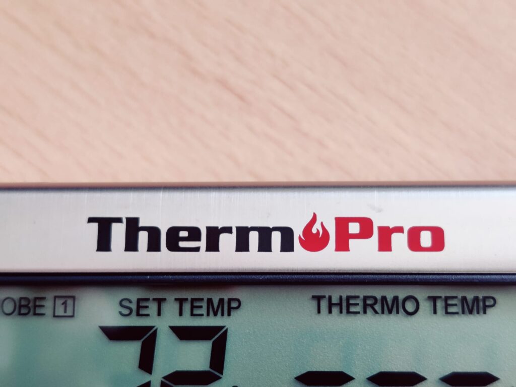 ThermoPro TP17 Grillthermometer Schriftzug