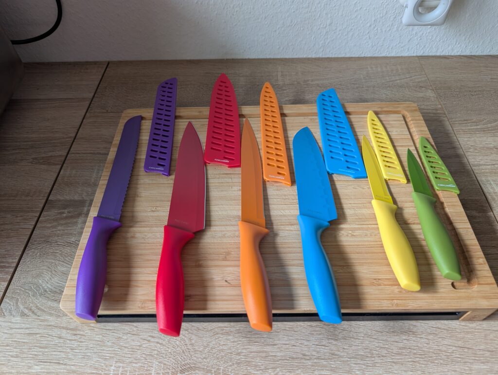 Amazon Basics Messerset Messer und Klingenschutz
